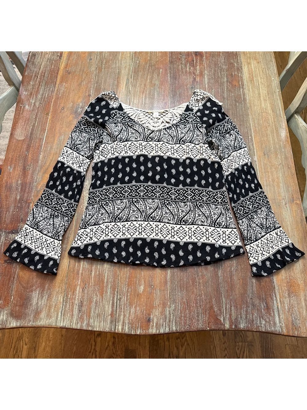 Francesca's Mi Ami Paisley Long Sleeve Tee Small Boho